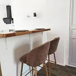 Charming One-bedroom In The Heart Of Prime Location Appartement *