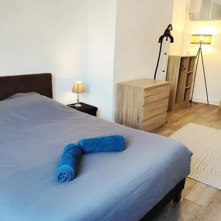 Appartement Charming One-bedroom In The Heart Of Prime Location *