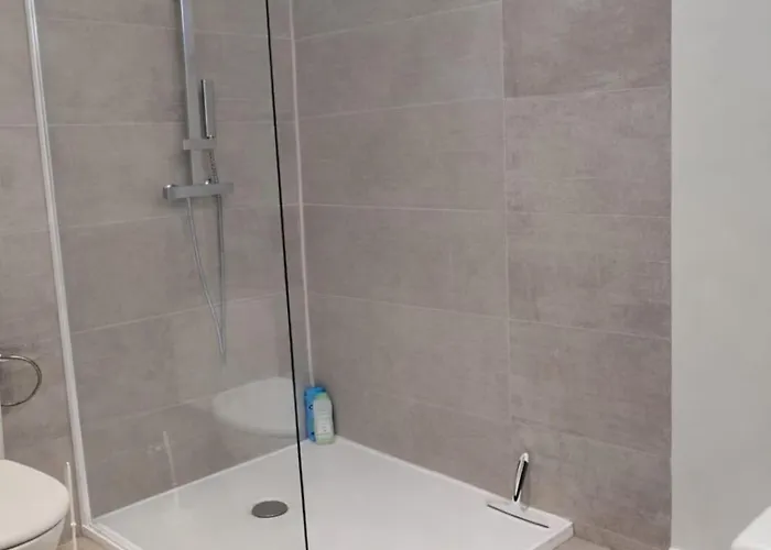 Charming One-bedroom In The Heart Of Prime Location 상리스